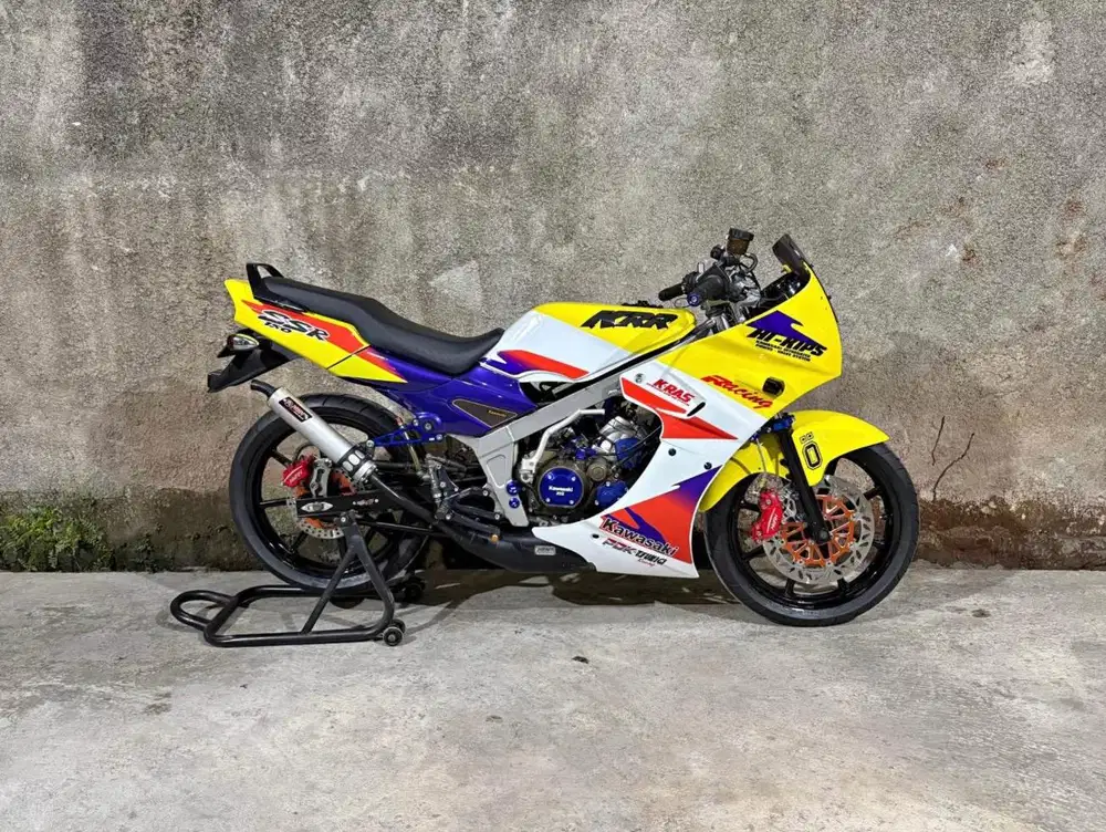 Kawasaki ninja 150 R 2011 SSR modif hedon rata kanan,istimewa