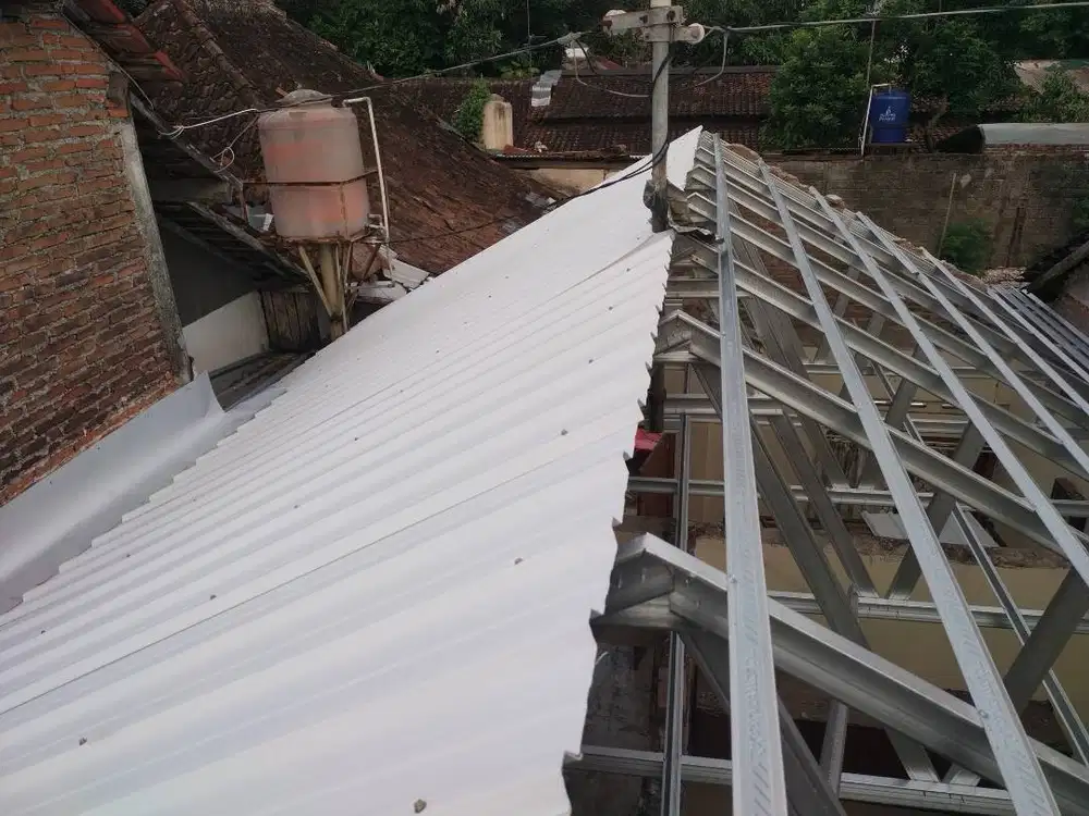 Renovasi Atap Dgn Baja Ringan UPVC ALDERON/DRSHIELD Tahan Lama Premium