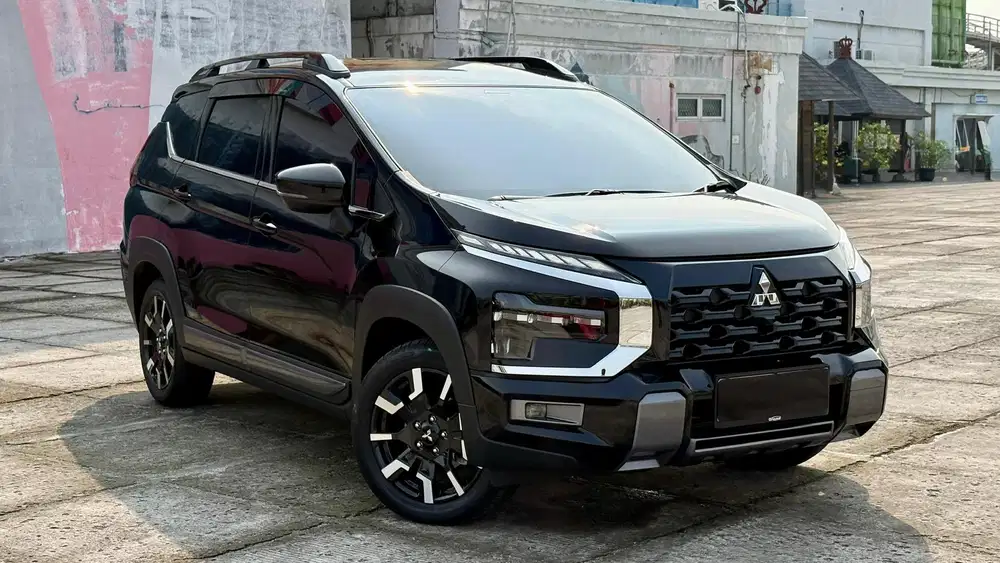 [KM 2.000 PERAK]MITSUBISHI NEW XPANDER CROSS PREMIUM AT HITAM 2025