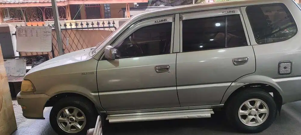 Toyota Kijang 2004 Tangan Pertama Full Orisinil
