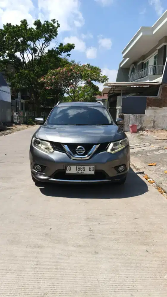 JUAL CEPAT NISSAN X-TRAIL 2.0 A/T 2015