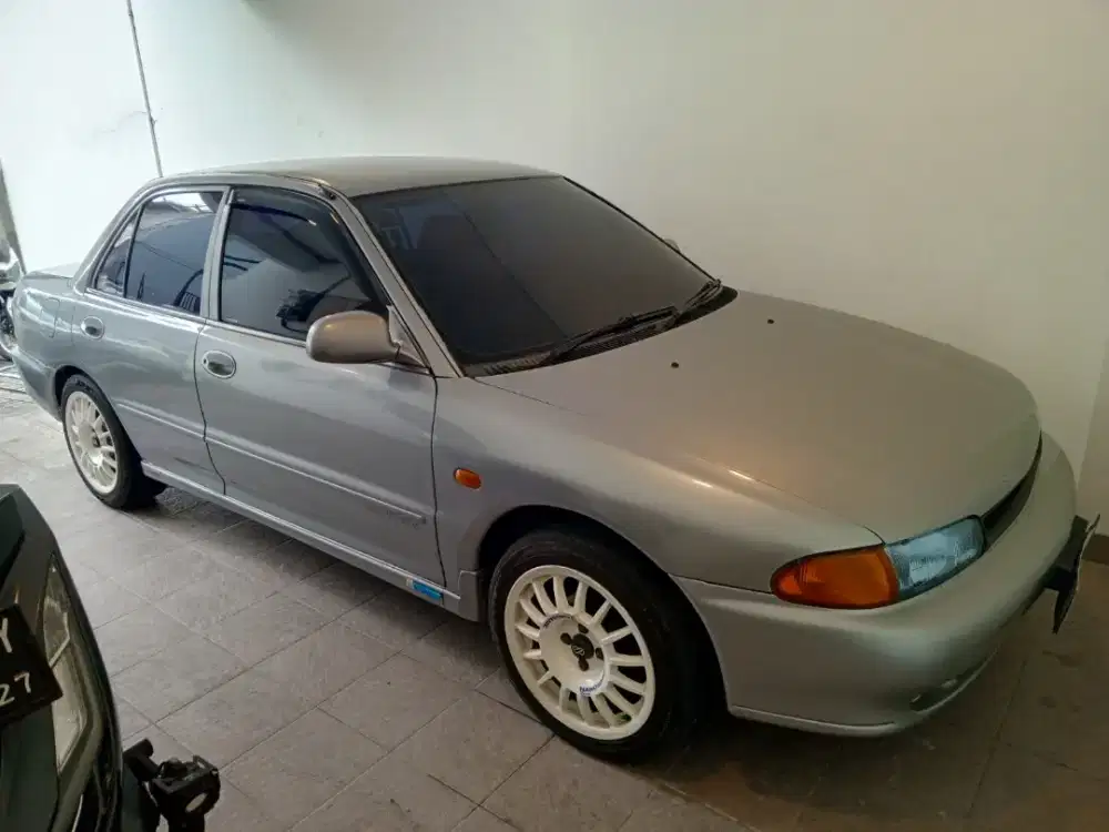 Mitsubishi Lancer 1997 Bensin
