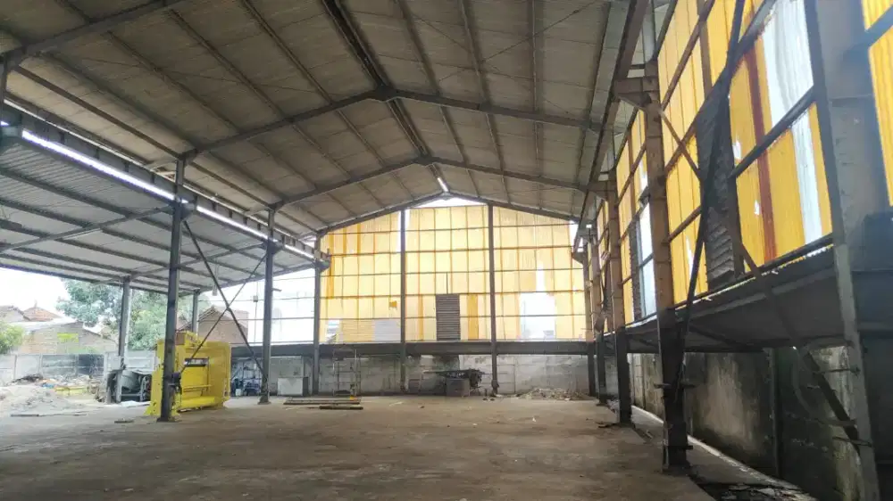 Gudang workshop Dekat pintu tol