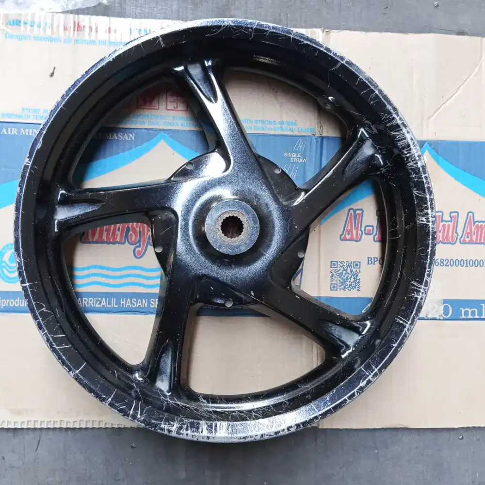 Pilang sepeda motor Suol GT 125