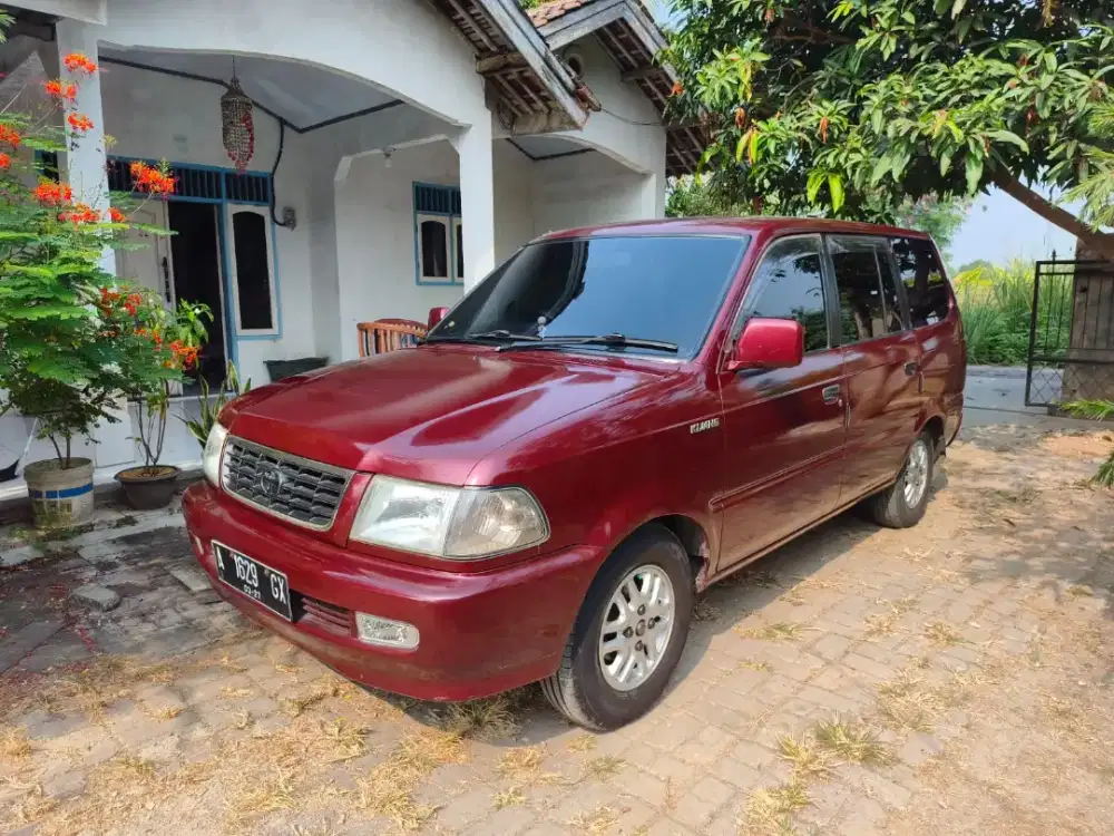 Toyota Kijang LGX Merah 1.8 MT Bensin Tahun 2000