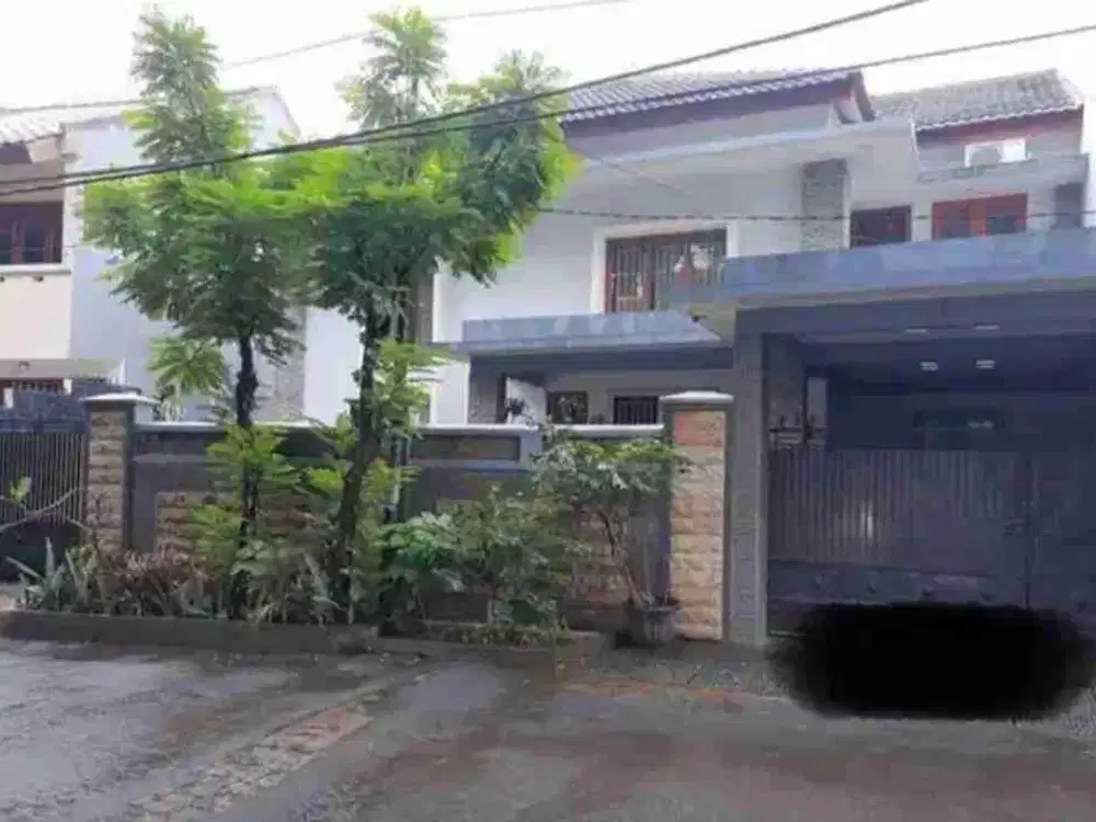 RUMAH MEGAH DI JATIWARINGIN