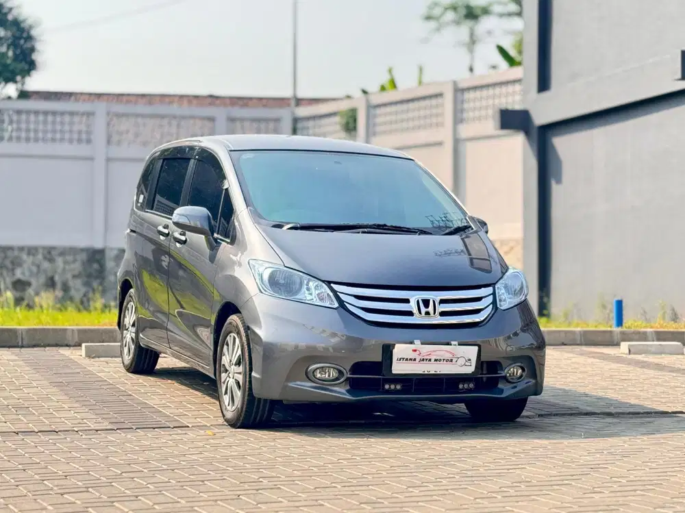 HONDA FREED 1.5 E 2014