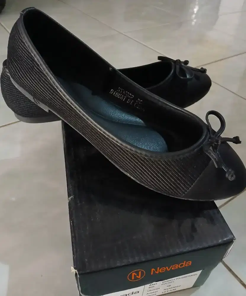 Flat shoes Nevada