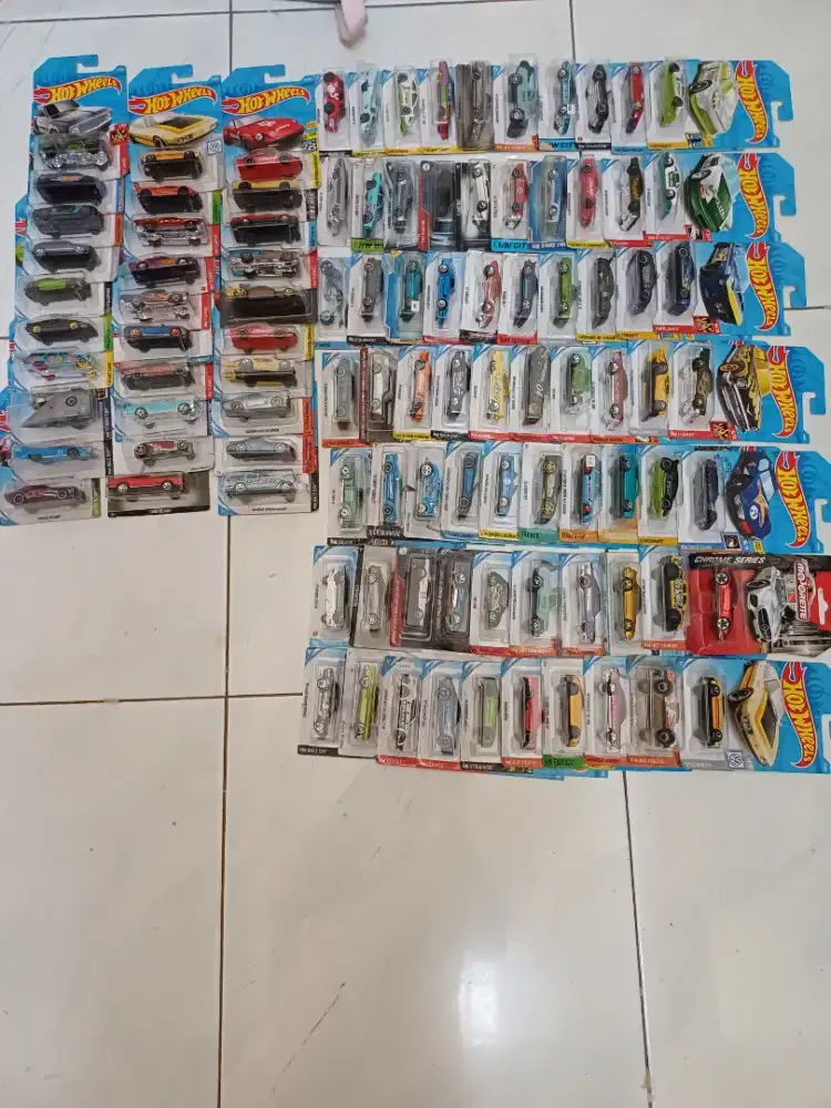 Hot wheels Borongan 100 pcs