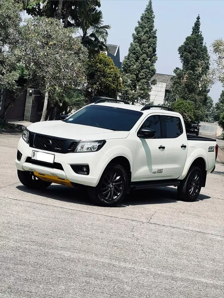 Nissan Navara VL at 2015 km antik 18rb