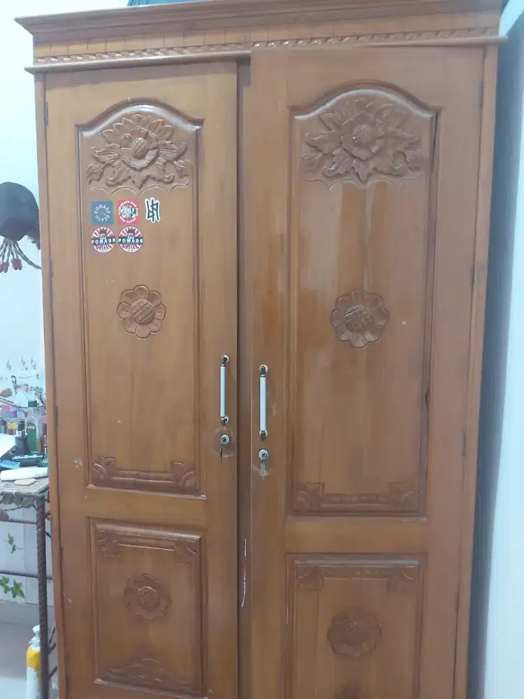 Di jual lemari baju