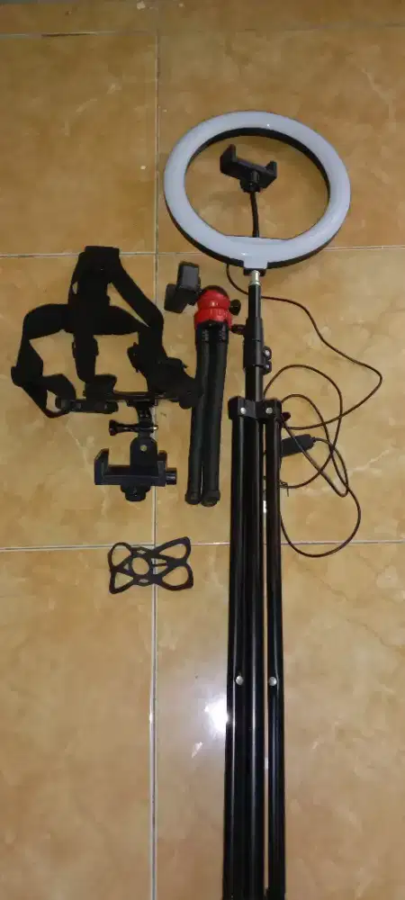Tripod lampu, tripod dada, tripod gurita