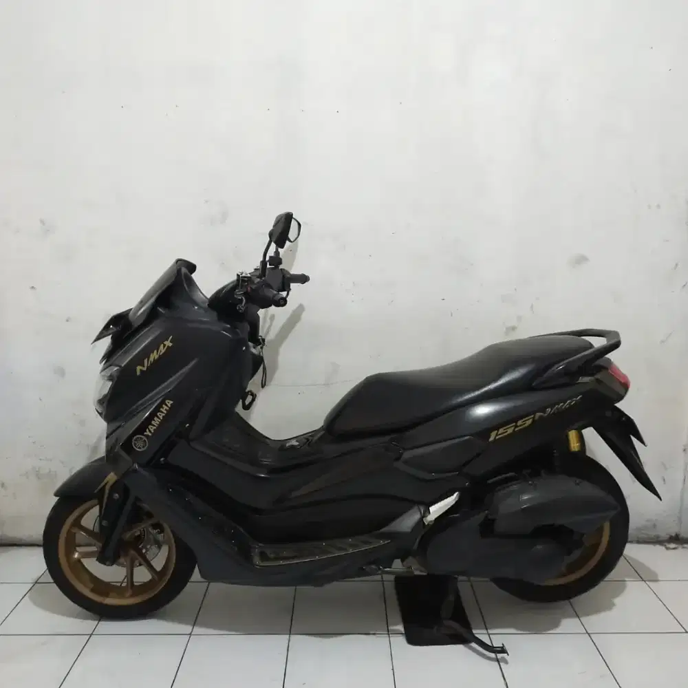 Yamaha Nmax OLD 2018 Orisinil Bagus lengkap Mesin Cakep