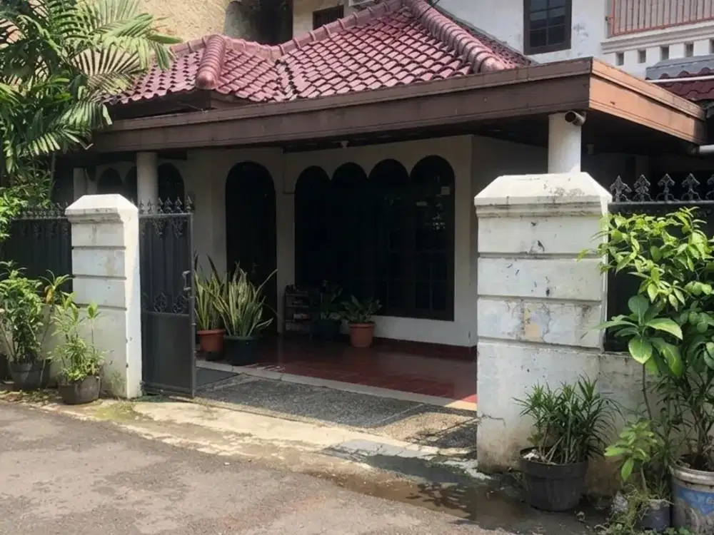 Dijual Rumah Bagus Rapih Terawat 2 Lantai Lokasi Strategis Dekat Lippo Mall Kemang di Jaksel Va 18325