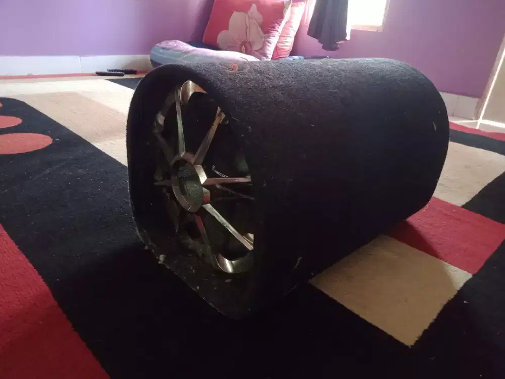 Speaker aktif mobil