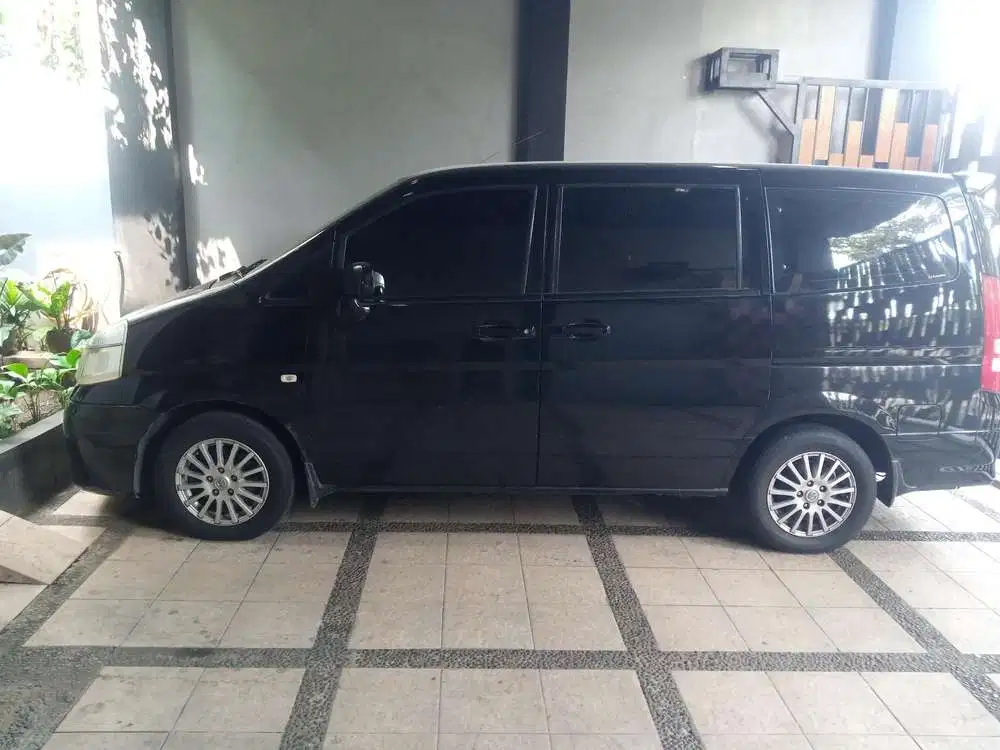 Nissan Serena 2010 Bensin