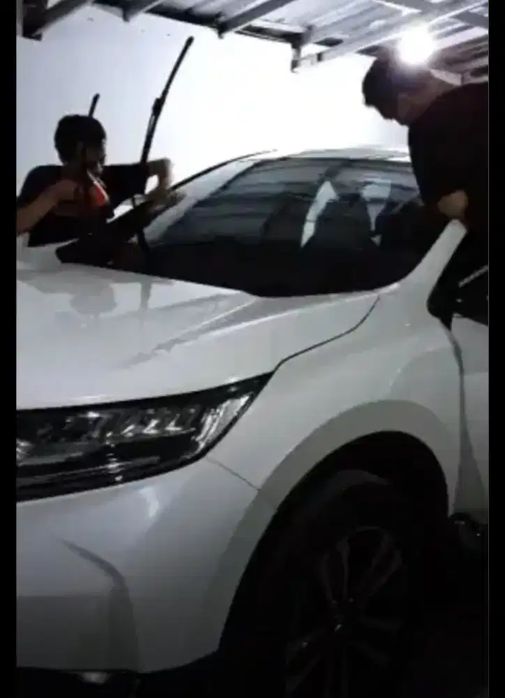 Lapak pemasangan kaca film mobil