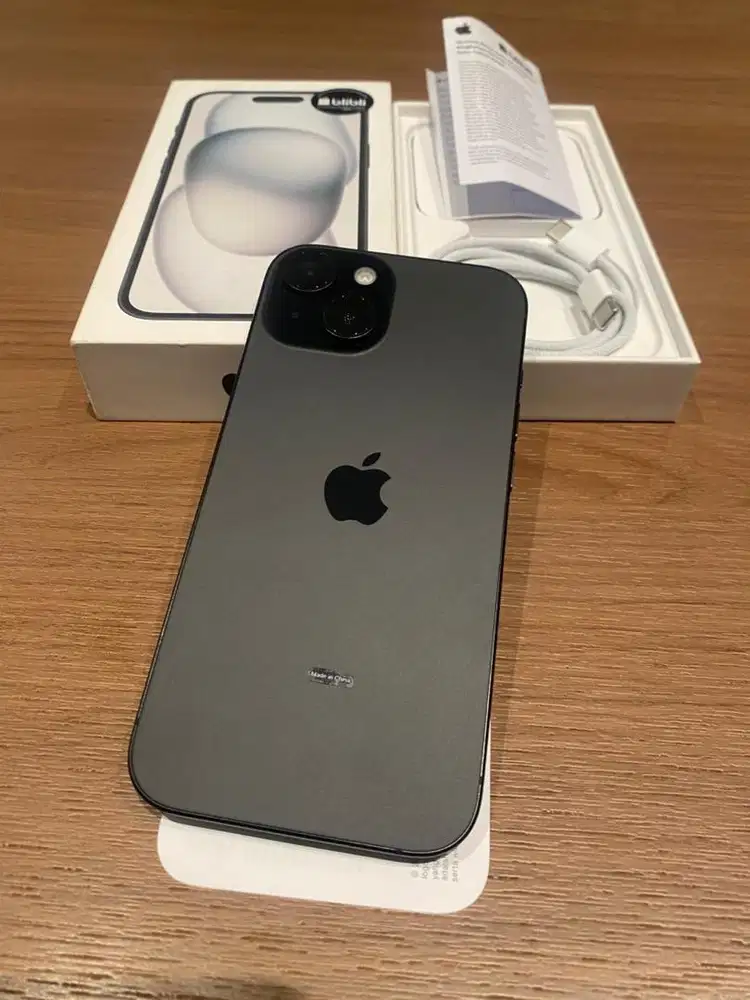 Di Jual  Iphone 15 128 GB Blibli Black Garansi ON Maret 2027