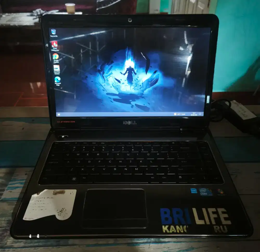Laptop dell vostro i3 minus baterai