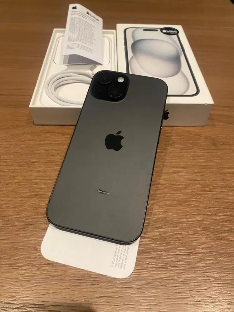 Di Jual  Iphone 15 128 GB Blibli Black Garansi ON Maret 2027