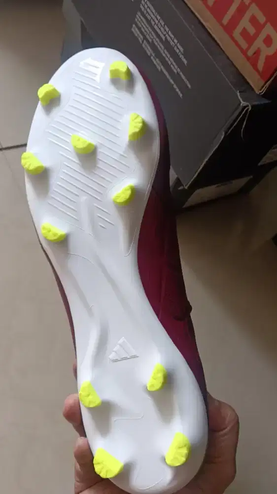 Sepatu bola merk Adidas Copa Pure 2