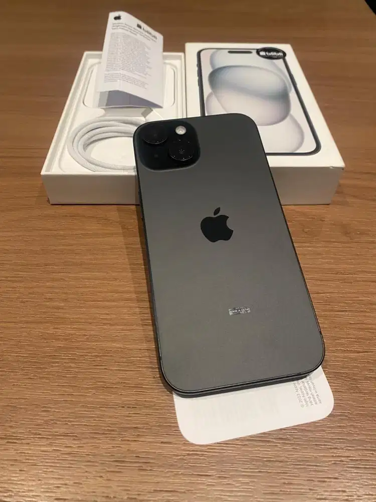 Di Jual  Iphone 15 128 GB Blibli Black Garansi ON Maret 2027