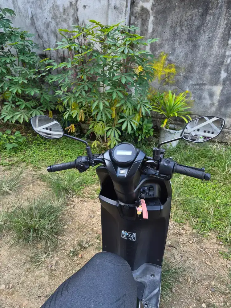 Honda genio 2022 CBS ISS hitam
