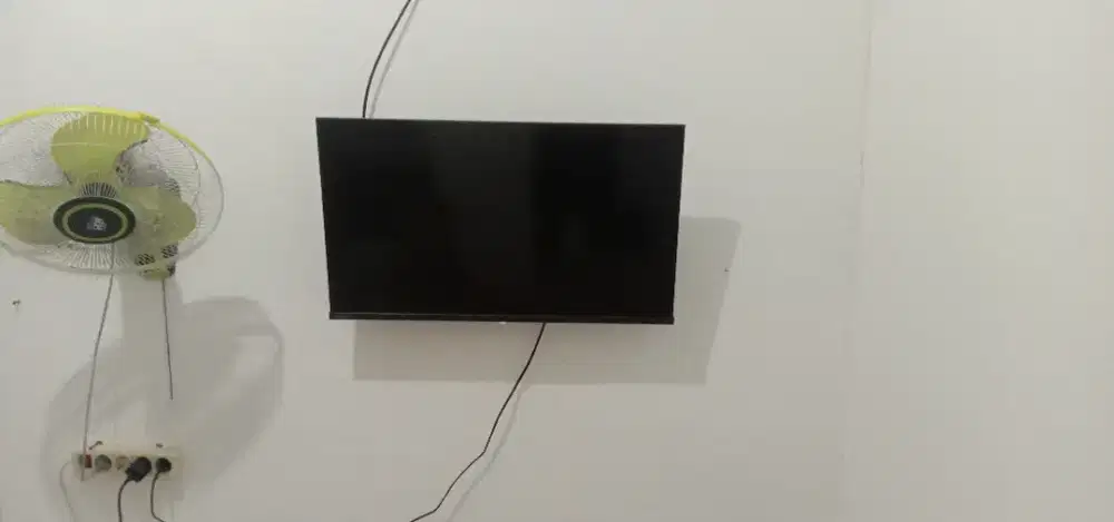 Tv toshiba 32 inchi smart tv