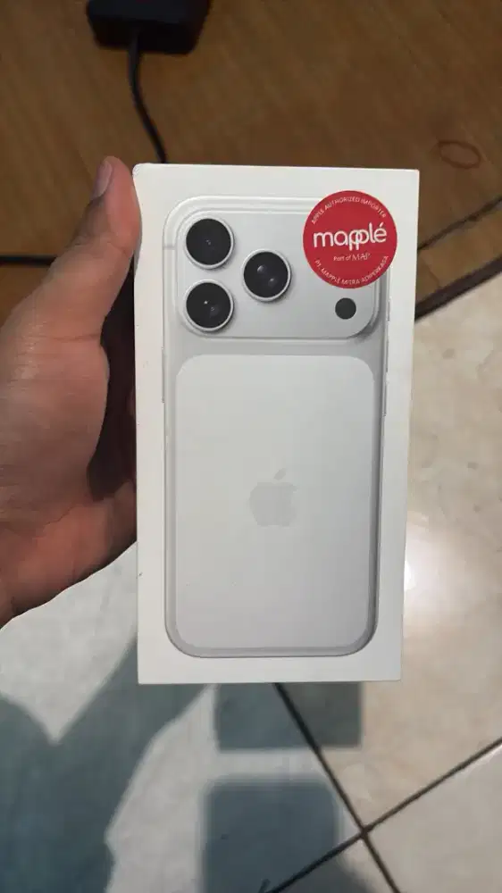 IPHONE 17 PRO 256 BNIB