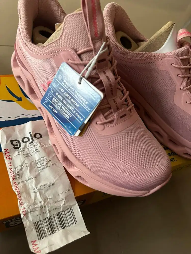DiJual sepatu Skechers
