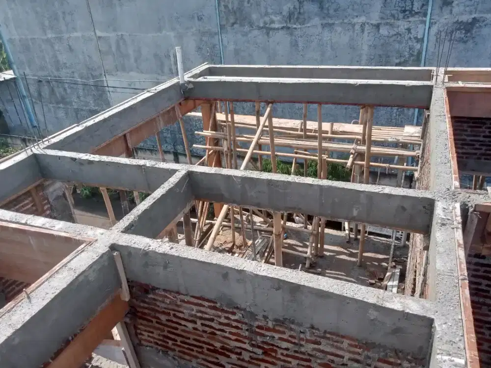 Tukang bangunan