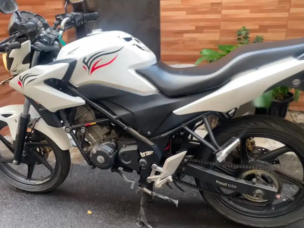 CB 150r tahun 2013