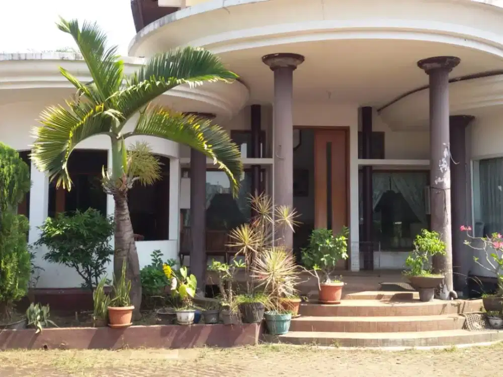 Rumah Ruang Usaha & Gudang Strategis di Sayap Kiaracondong Bandung