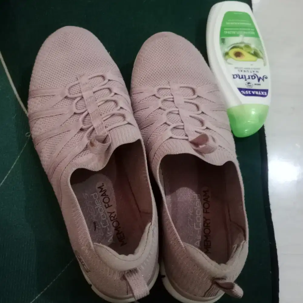 Jual sepatu bekas pakai