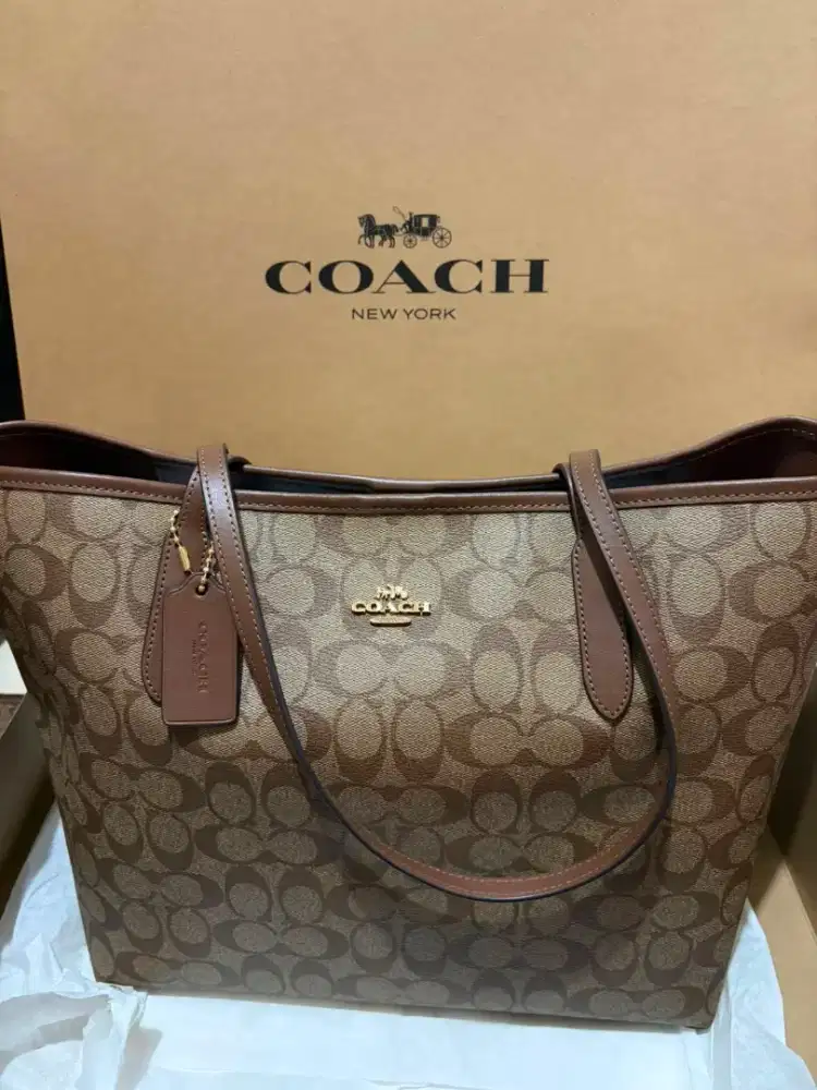 Tas Coach Tote Bag Signature Canvas