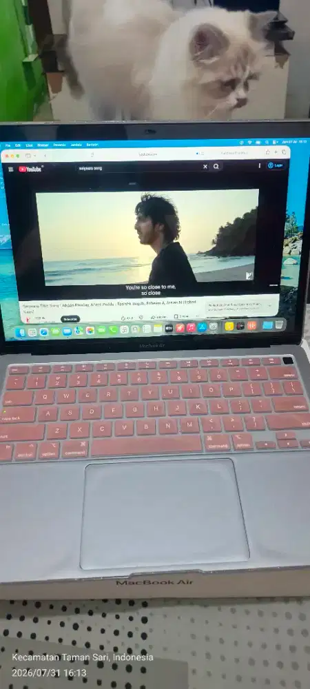 Apple MacBook 13