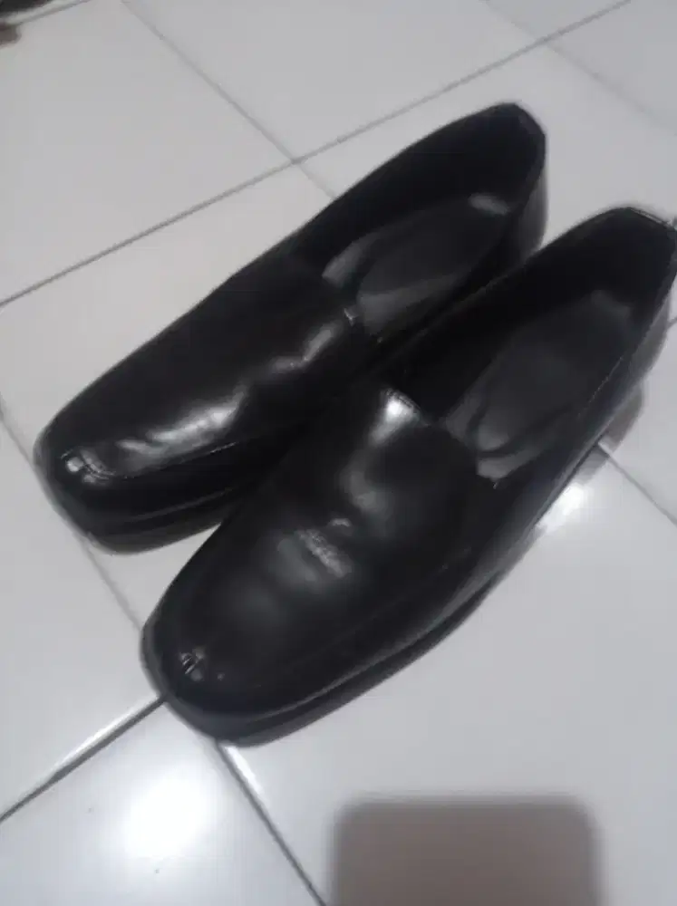Sepatu wanita kantor