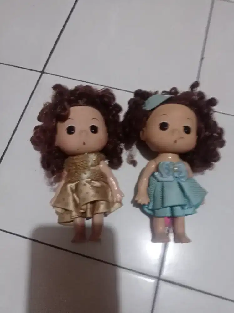Boneka kecil masih bagus