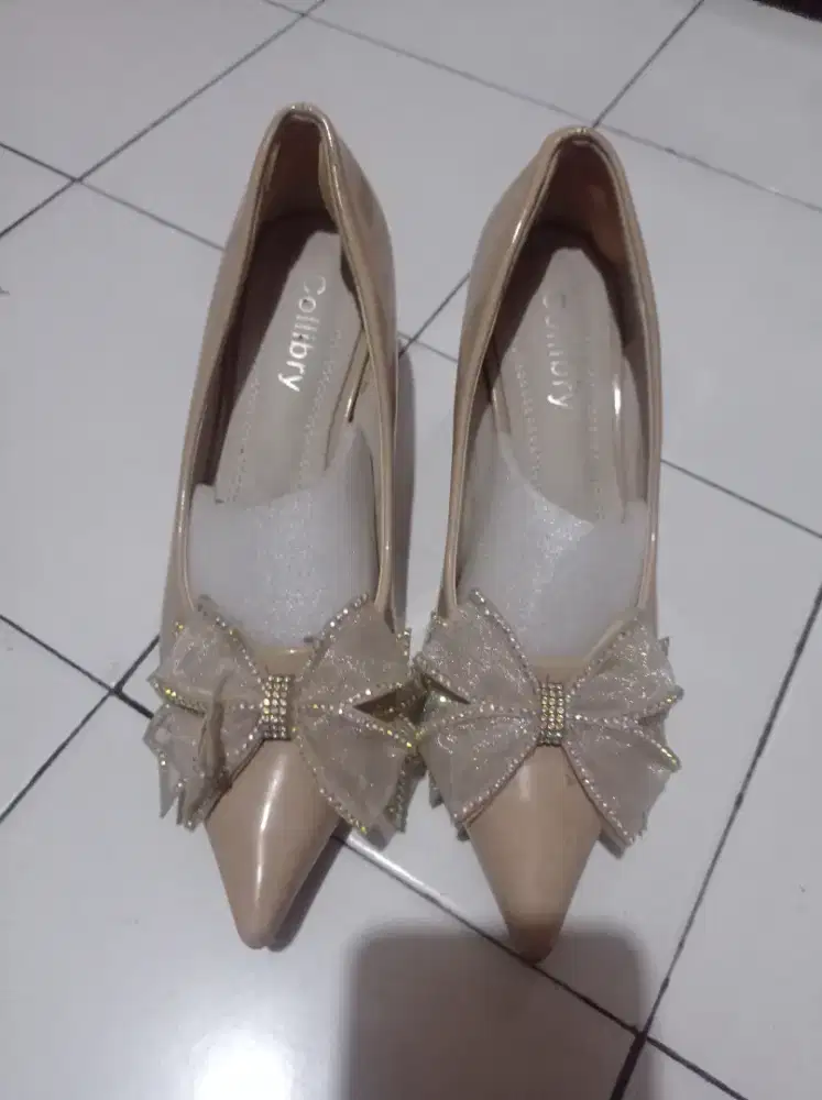 Sepatu wanita kantoran