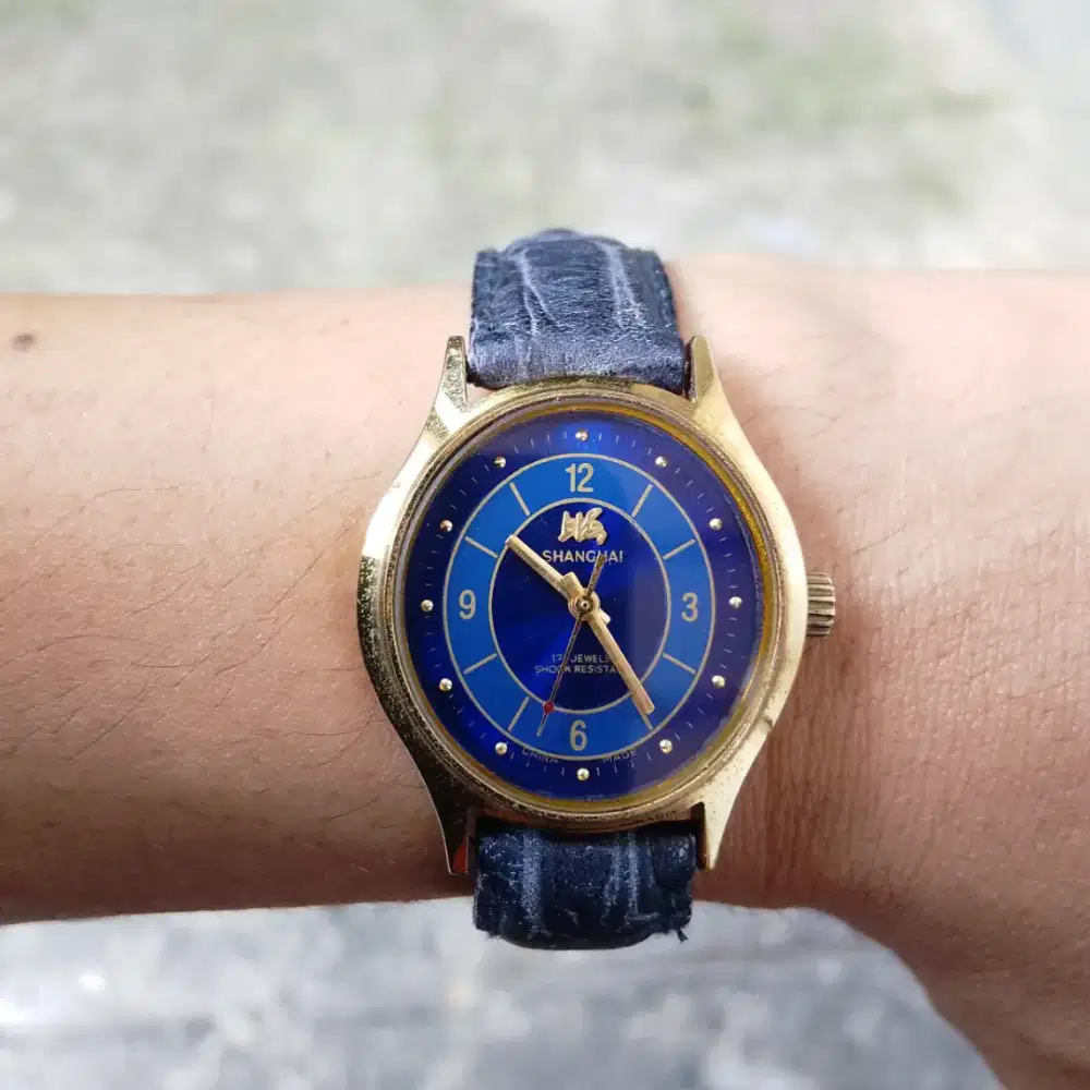 Jam tangan Shanghai