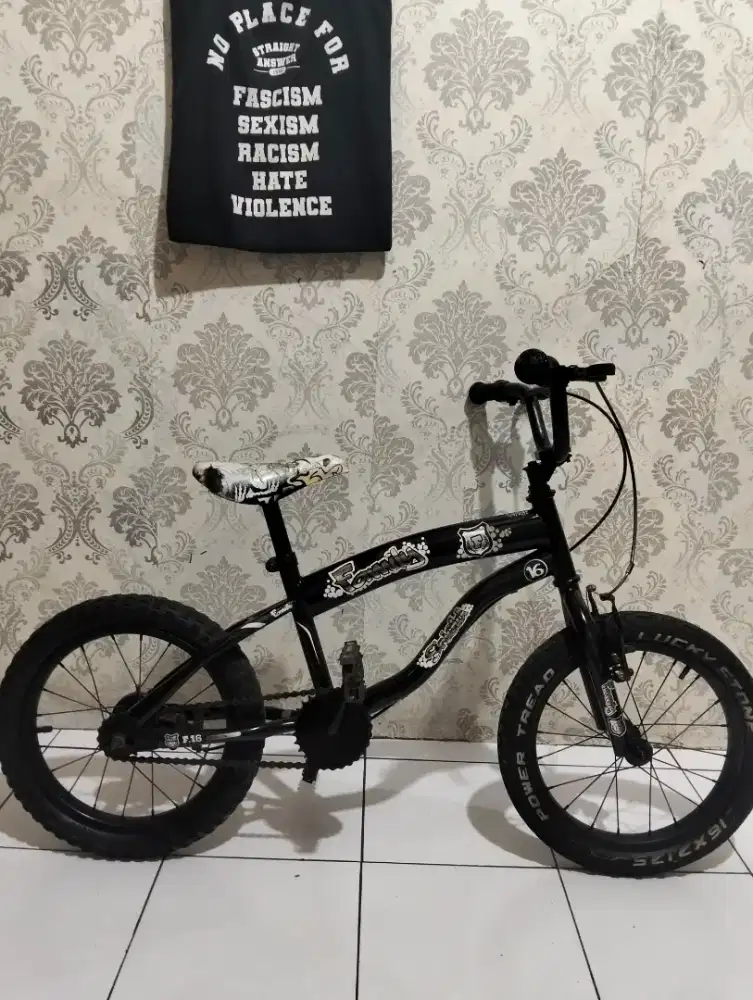 Family sepeda BMX anak ukuran 16 untuk umur 4 sampai 7 tahun