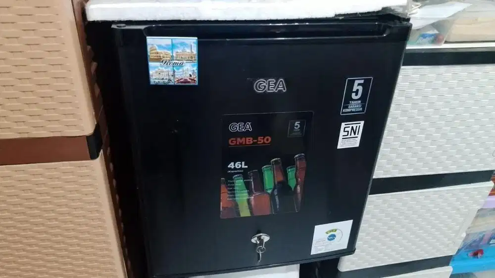 Kulkas mini frezzer GEA