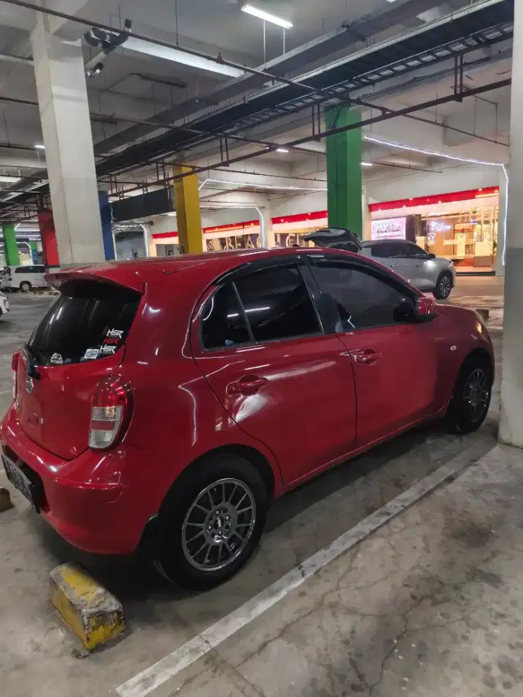 Nissan March 2012 Bensin