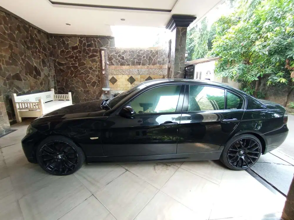 BMW 320i 2006 Bensin