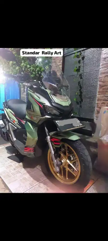 ADV 150 CBS  ( Brown/ Coklat )Kondisi 95% STNK Mei 2030