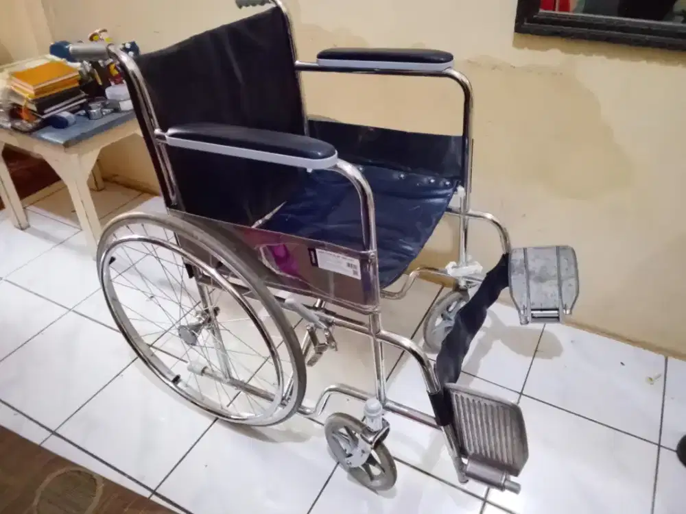 Kursi roda / wheelchair onemed