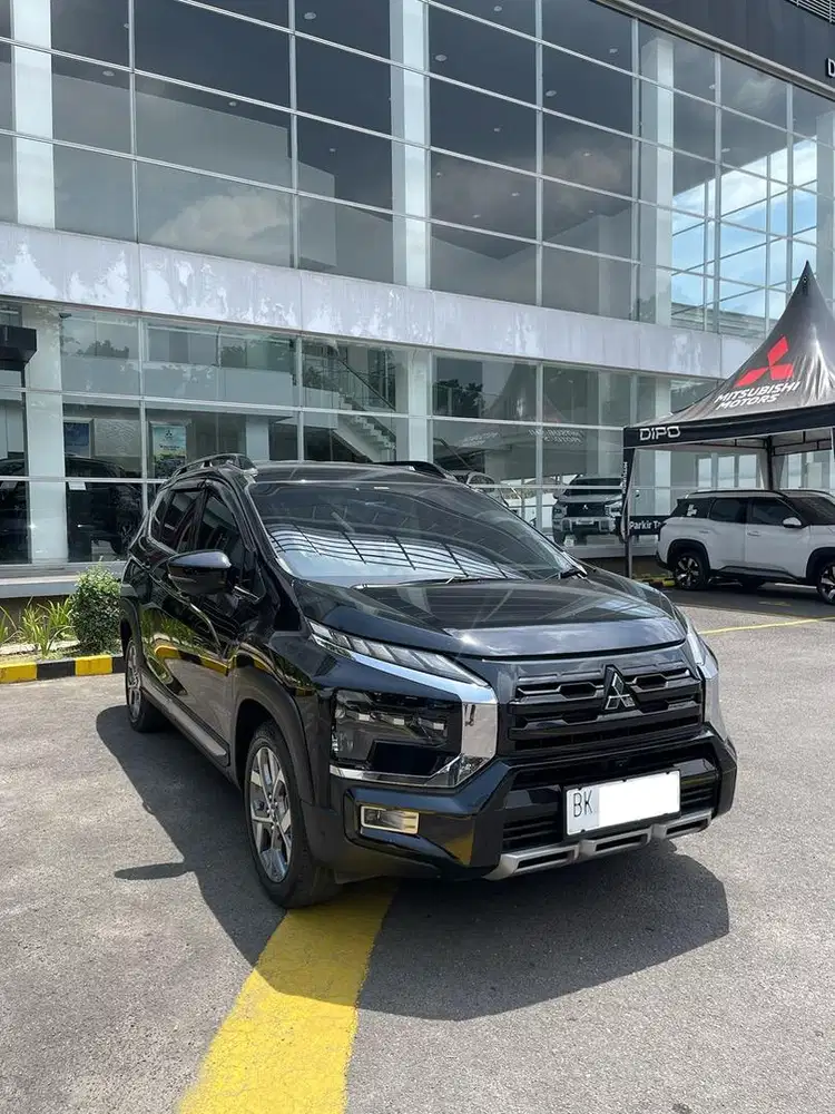 MITSUBISHI XPANDER CROSS PREMIUM MATIC TAHUN 2022 WARNA HITAM