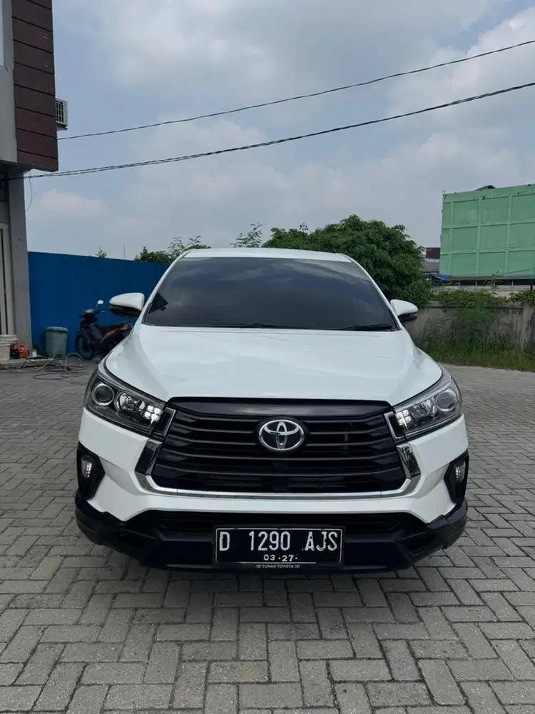 Innova 2.0 V bensin matic 2022