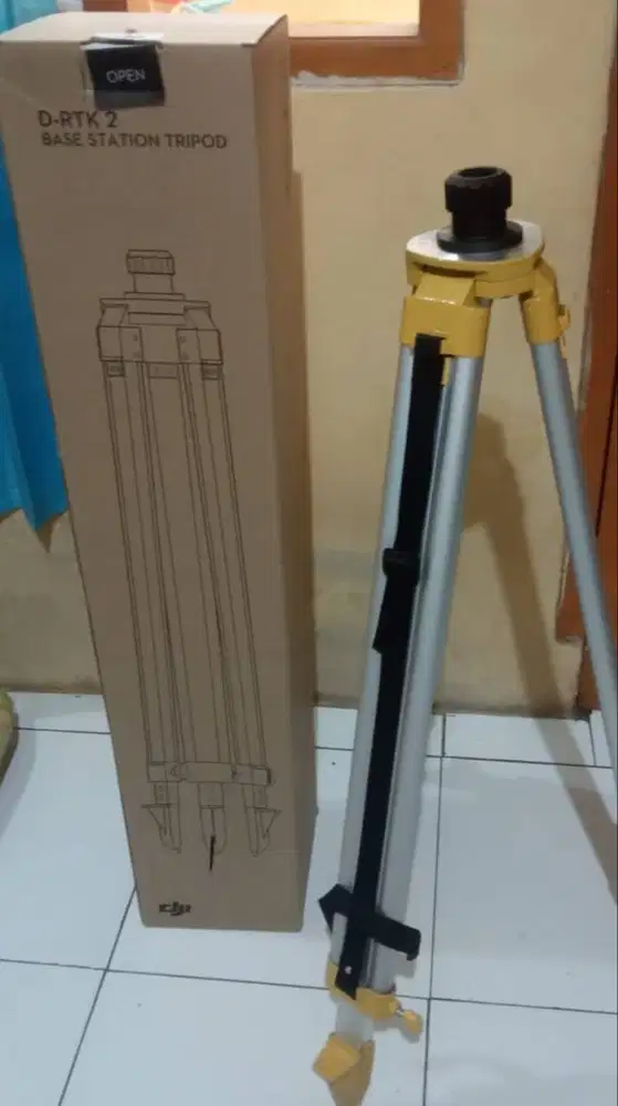 D RTK 2 Base Station Tripod Bagus