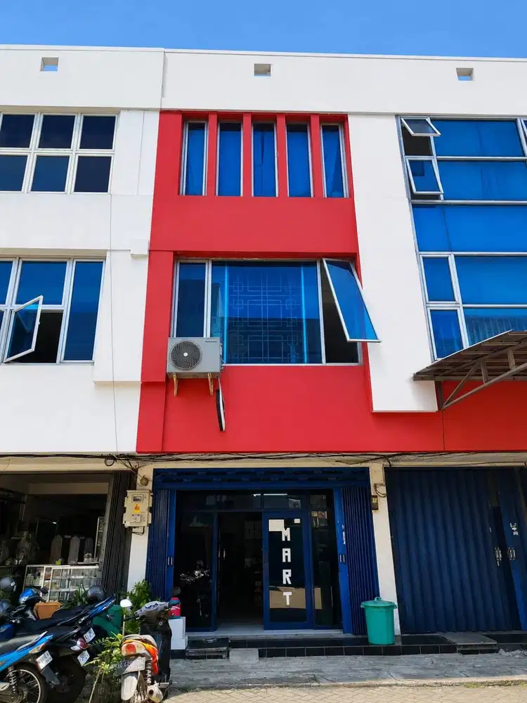 DIJUAL/DISEWAKAN RUKO DI JLN HR MUHAMMAD BELAKANG LEKKO, PATUNG KUDA